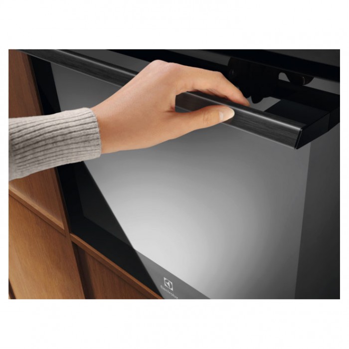 Фурна за вграждане Electrolux LOB8S38Z Серия 800 SteamPro, 70 л, Клас А++